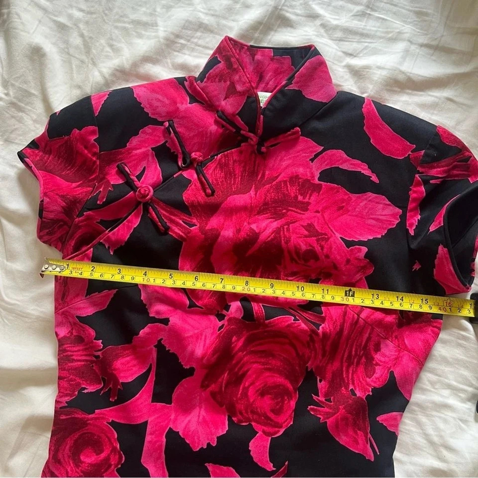 Shanghai Tang Qipao Cheongsam Chinese Dress, Small, US 2, midi length, red roses
