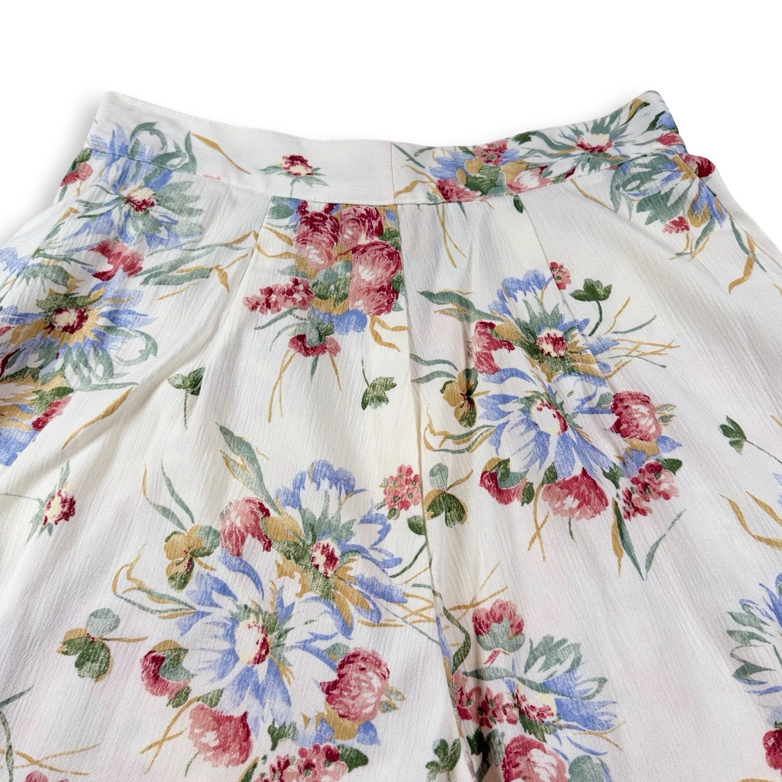 Vintage High Waisted Pleated Floral Shorts Chintz Coastal Grandmother Size 12