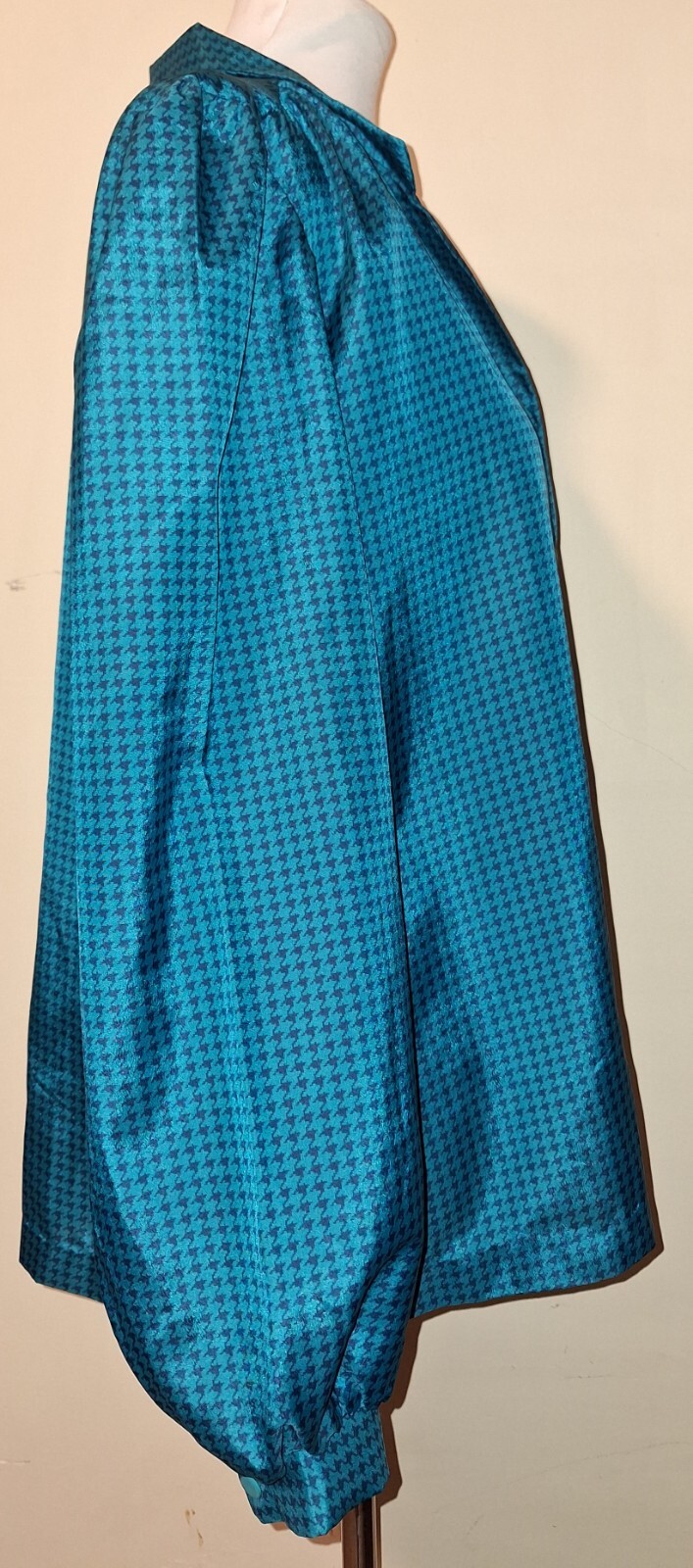 Vintage Dutchmaid Teal/Black Houndstooth 2-Piece Collared V-Neck Sz 40 Skirt Set