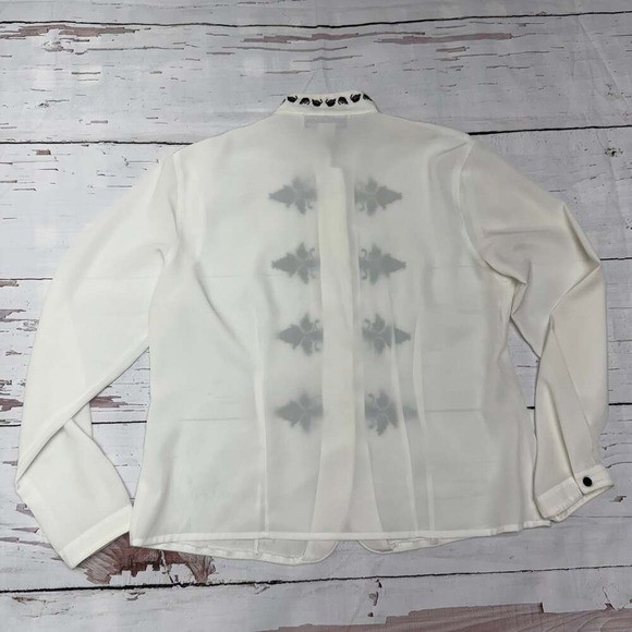 Dress Barn Embroidered Button Down Blouse White M Vintage Vibe