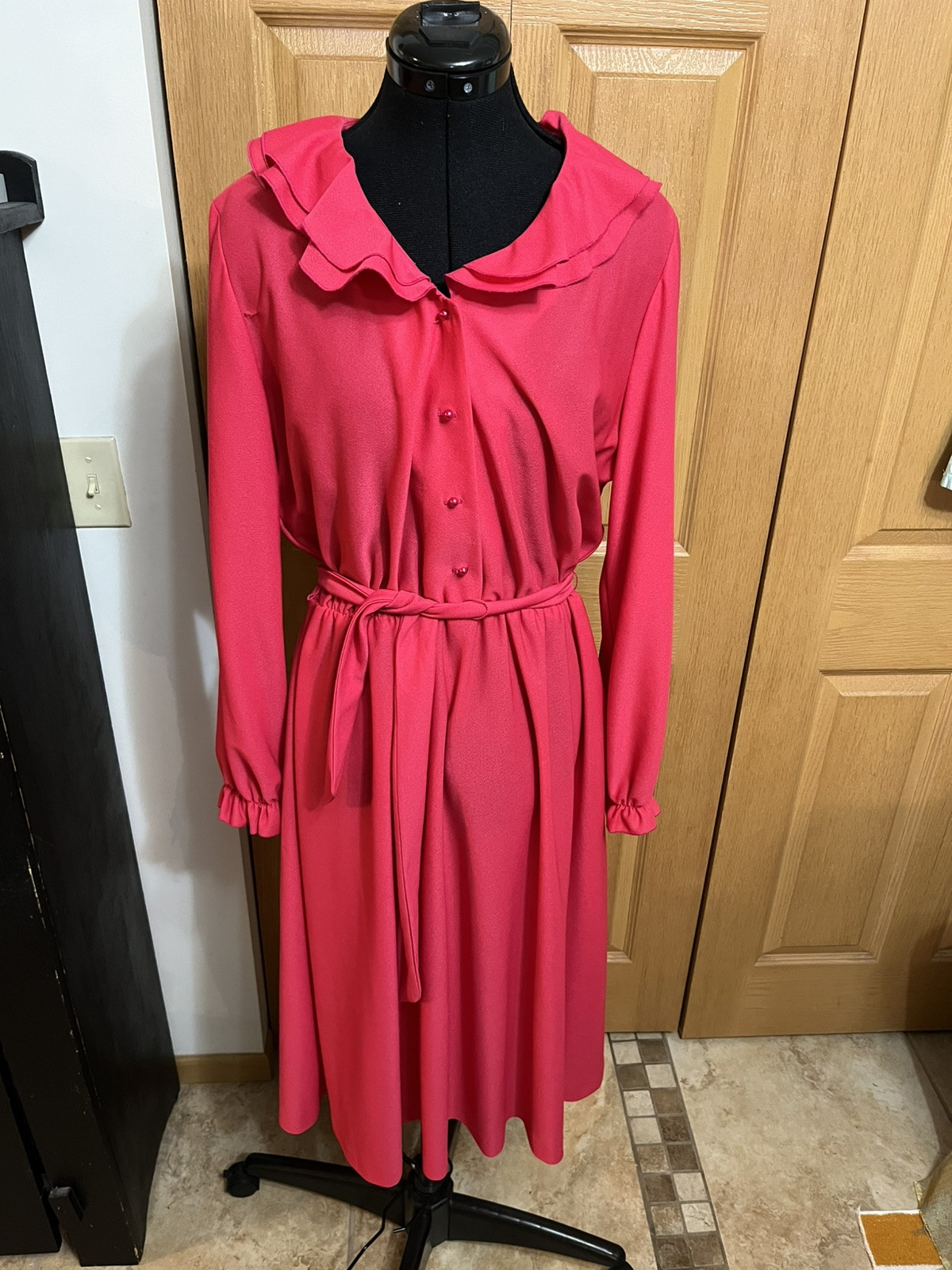 VTG TRENDS BY JERRIE LURIE Flounce Elastic Waist Dress. Tie Large Fuscia Ruffle