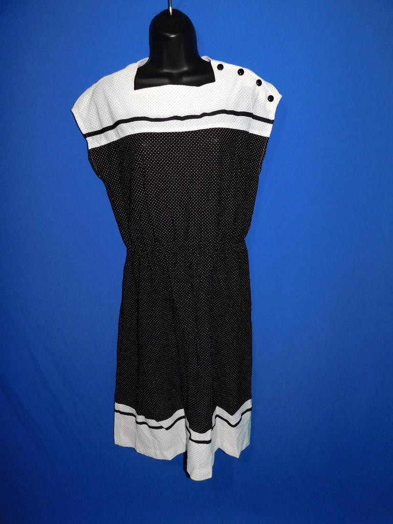 Vintage Sears S M Black White Polka Dot Stripe Shift Dress Short Cap Sleeve Knee