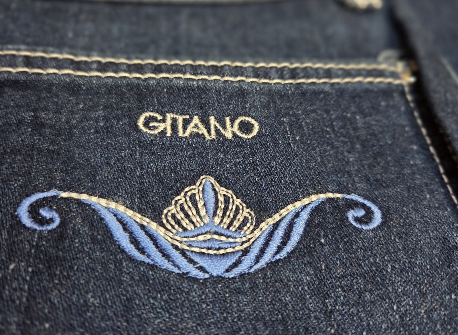 Vintage Gitano size 14 see measurements Denim White Stitching A Line Skirt 80’s