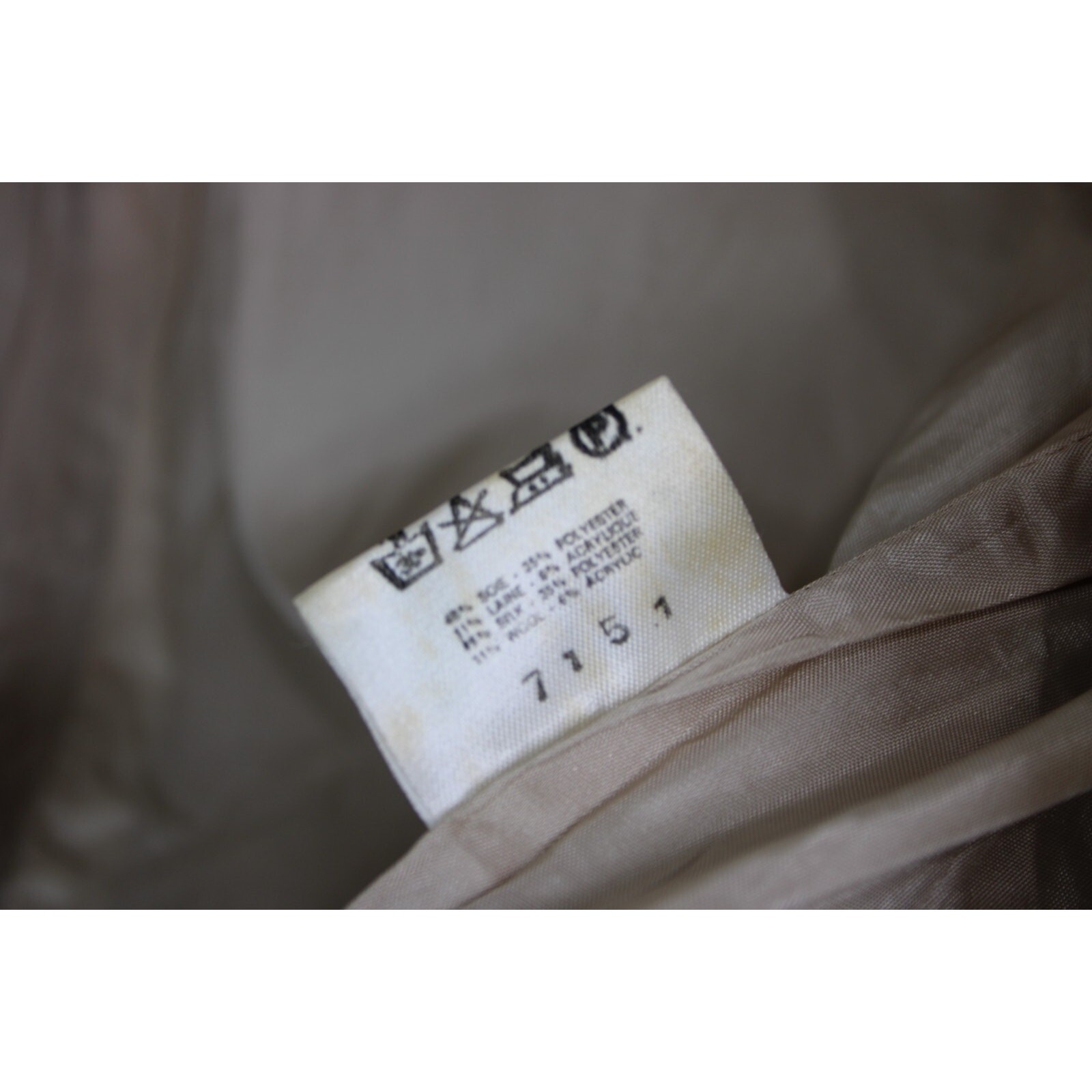 GUY LAROCHE Size 38 DIFFUSION Vintage Women’s Suit Jacket & Skirt Fitted France