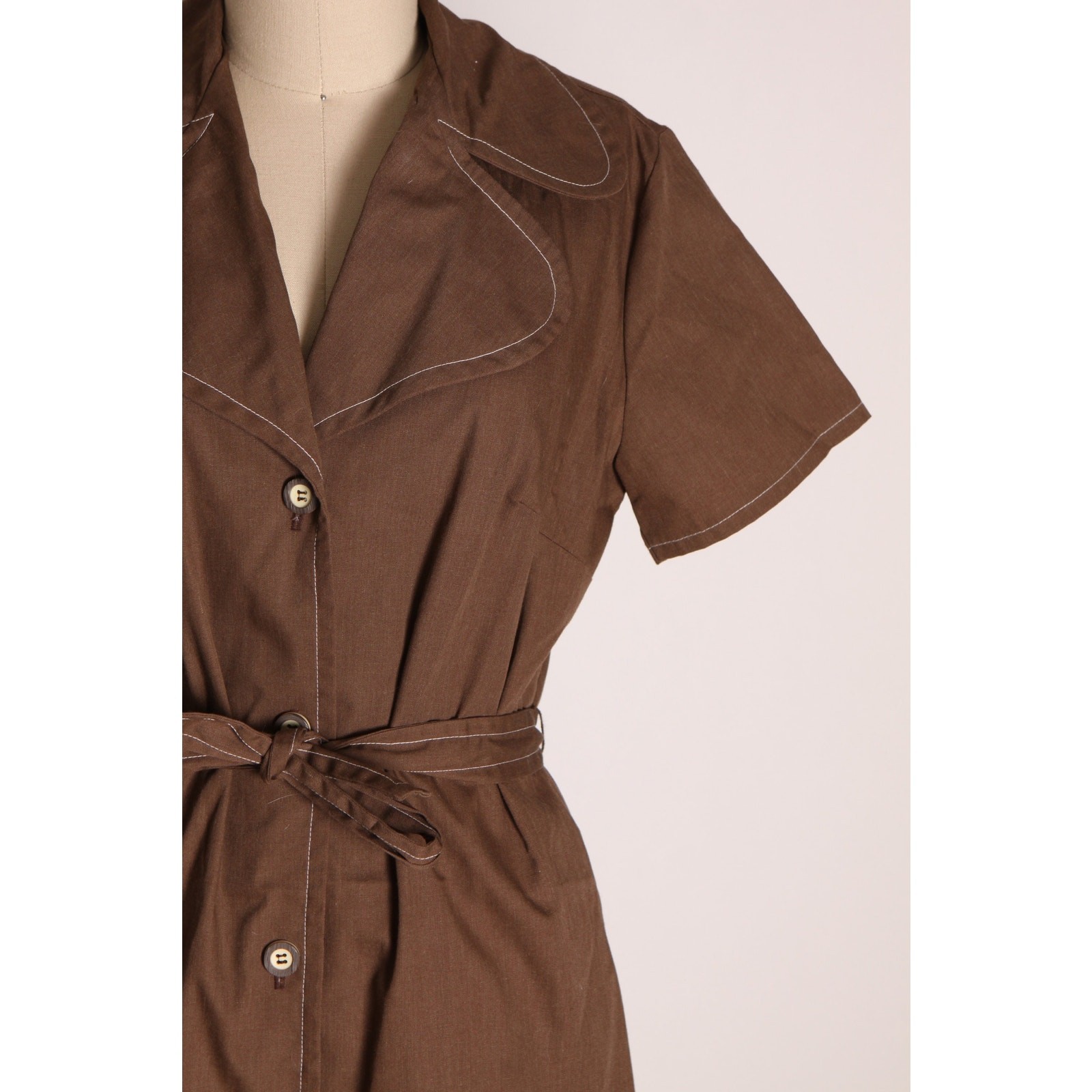 1970s Brown Button Up Short Sleeve Dog Ear Collar Belted Dress by Ship N’ Shore