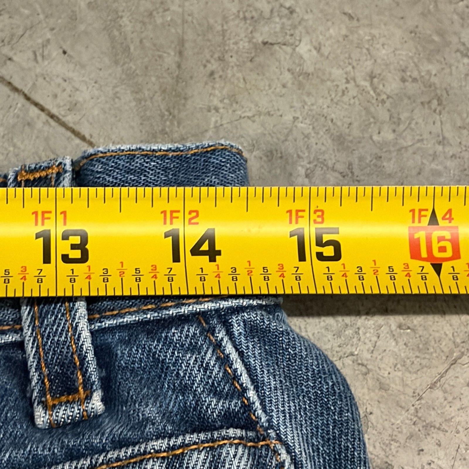 Vintage 90s Levis 550 Jeans Women’s 29×27 Blue Denim Relaxed Fit Tapered Leg
