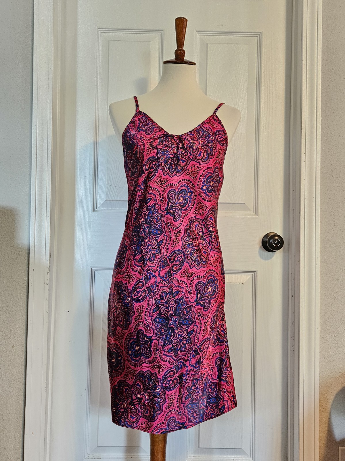 Vintage Magenta Pink Black Blue Paisley Satin Slip Dress Nightgown Size Small