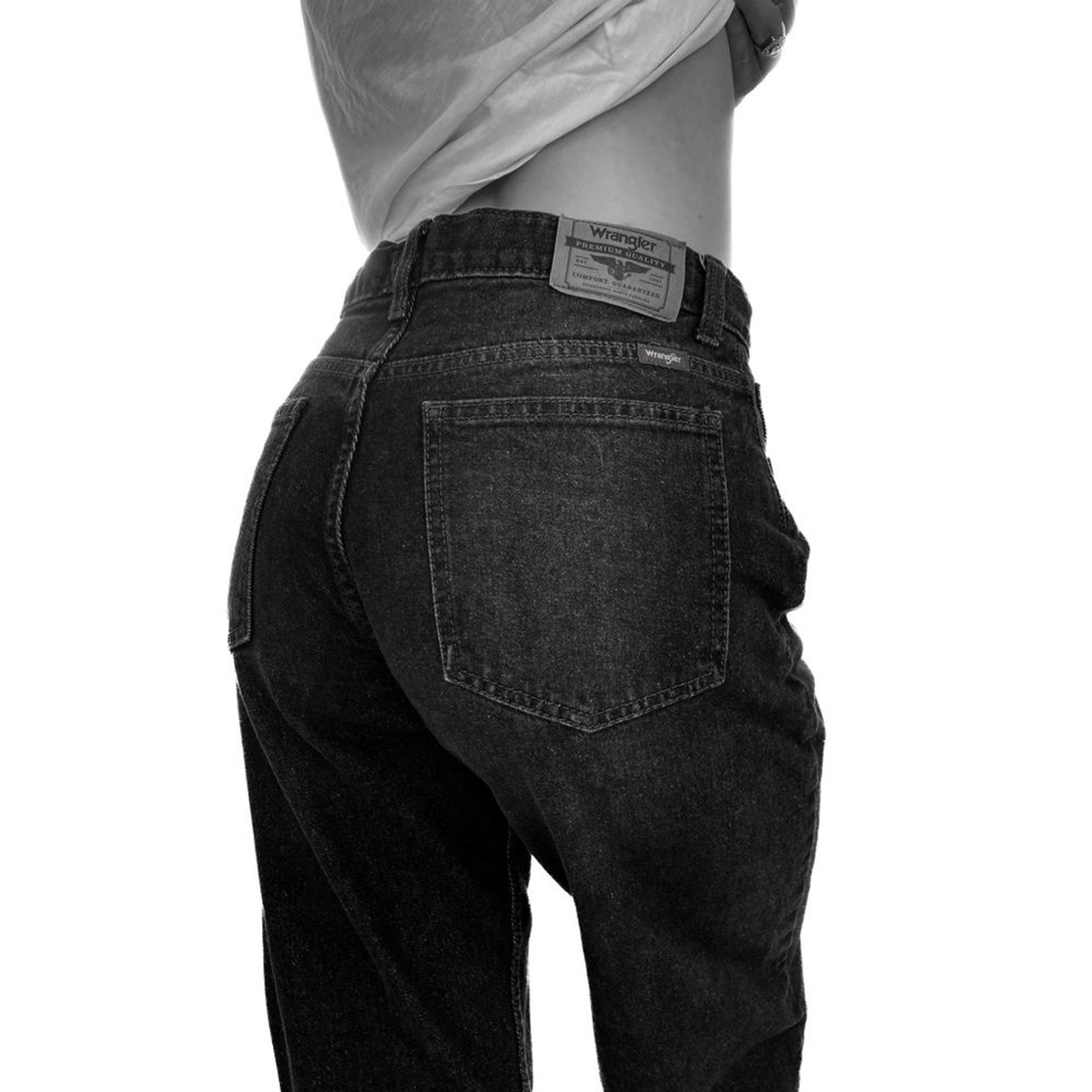 Wrangler High Rise Loose Baggy Fit Jeans, Black Denim Wash – Size 26