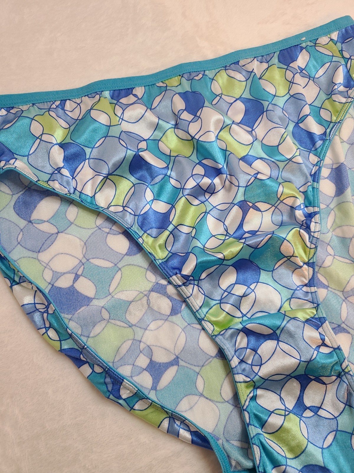 New VTG Delicates Second Skin Satin Classic Brief Panty Size Lg RARE