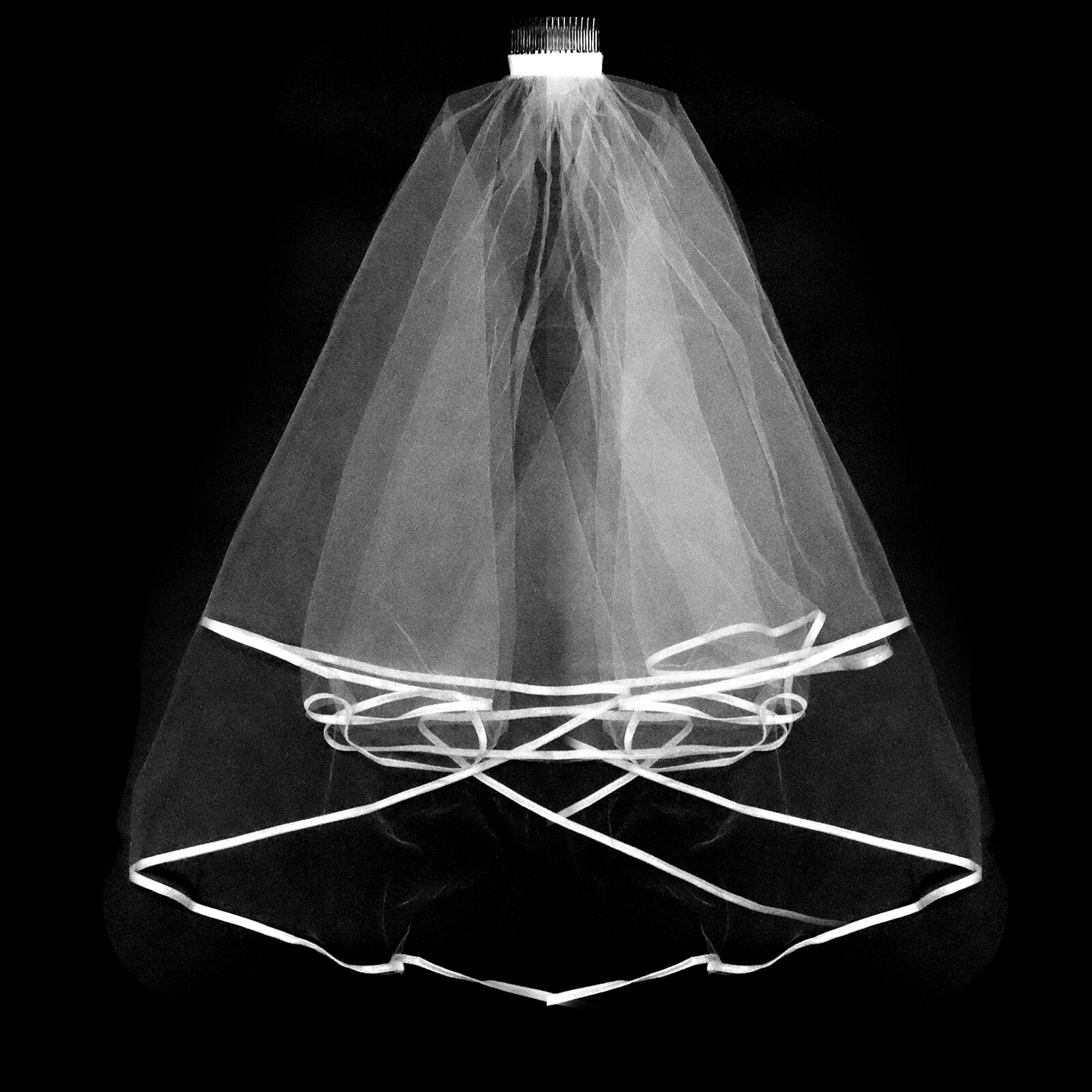 For Artistic Photo and Wedding Double Ribbon Edge Cascade Wedding Veil with Comb