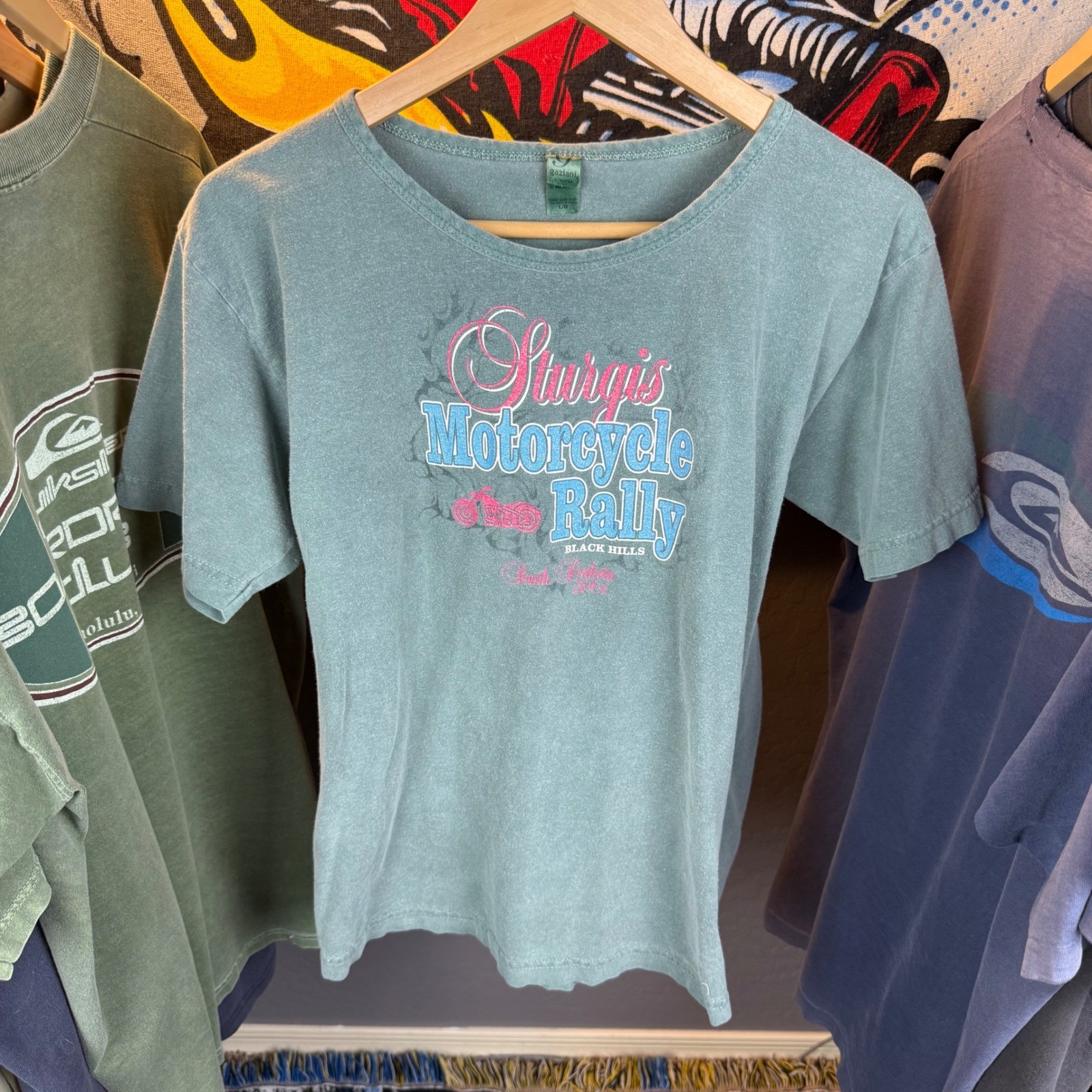 Vintage 2004 Sturgis Motorcycle Rally T-Shirt Gaziani Teal Blue Pink Large 20×24
