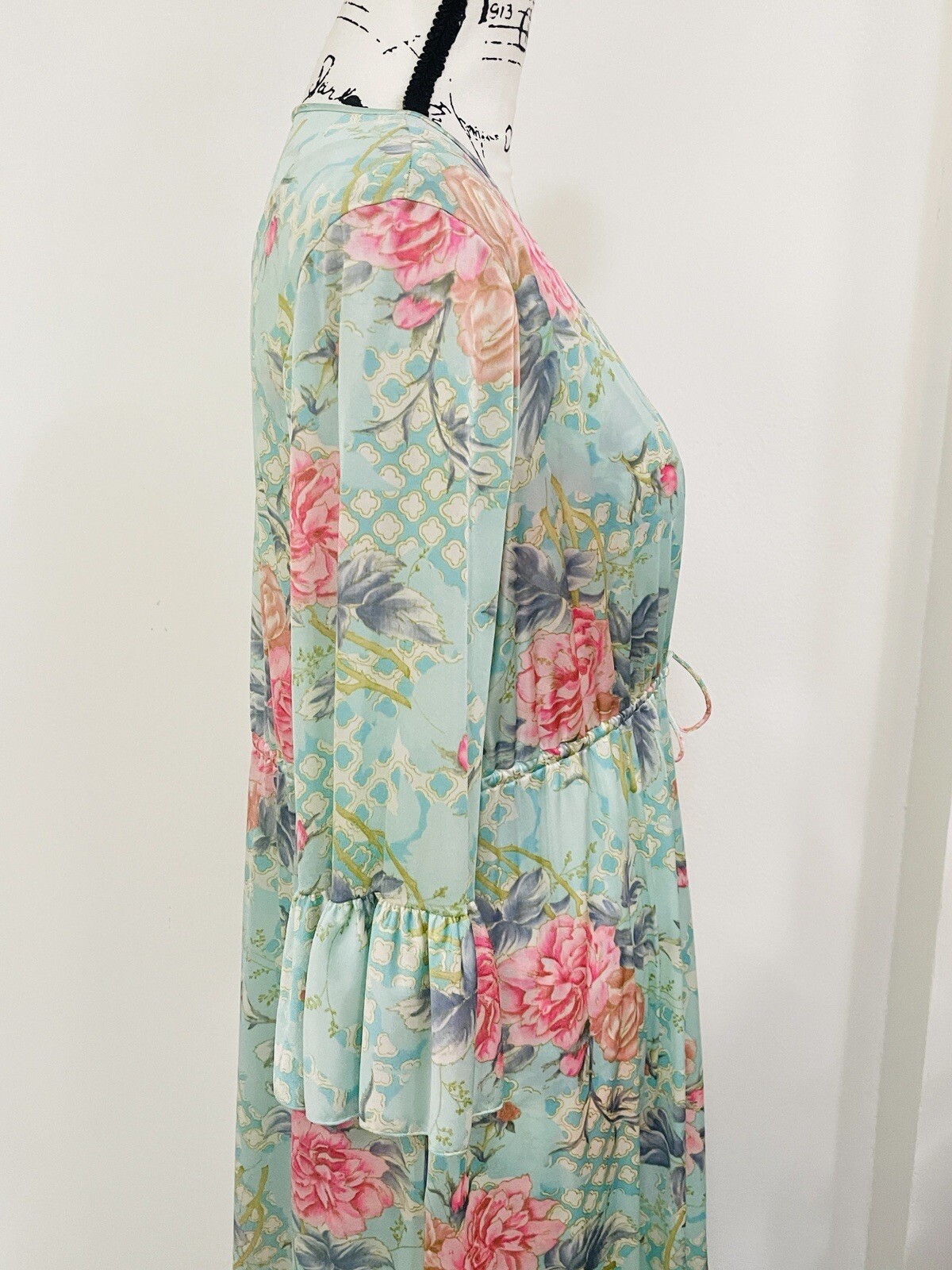 Vanity Fair 2 Piece Set Maxi NightGown & Robe Peignoir Pastel Floral Sz SML VTG