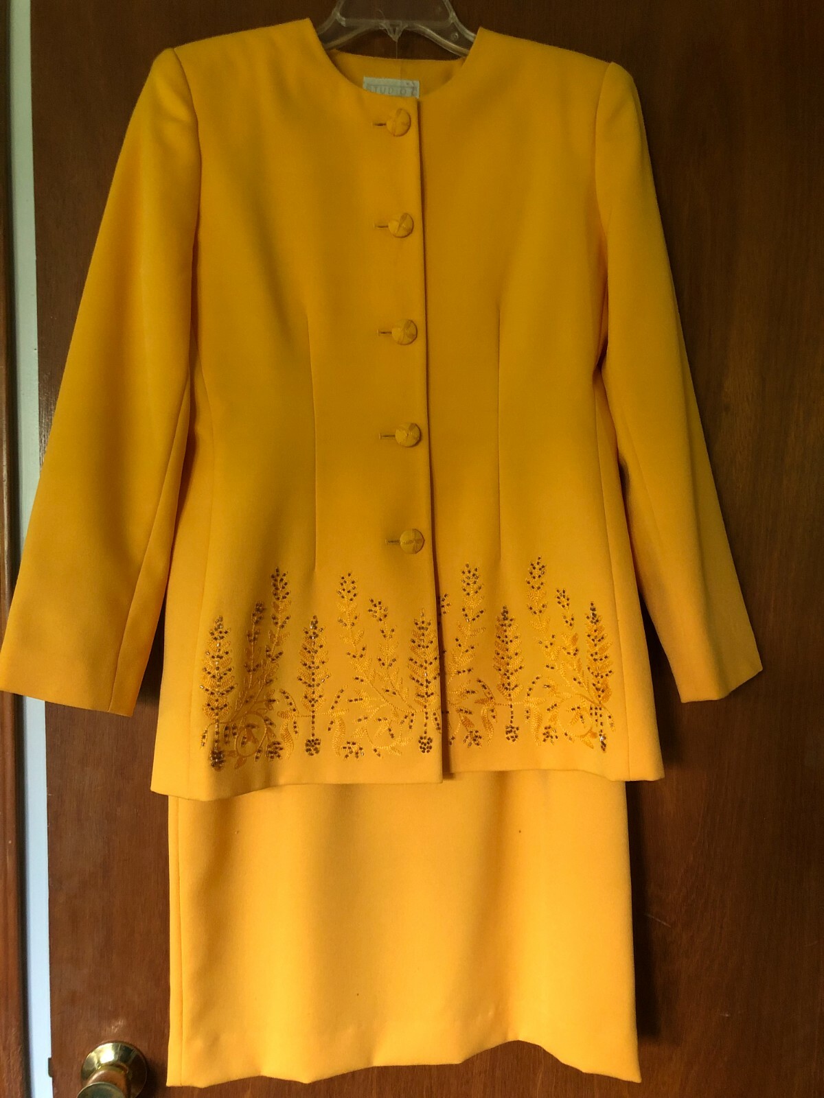 Vintage Yellow „Studio C” Suit – Sequence, lined, covered buttons, longer jacket