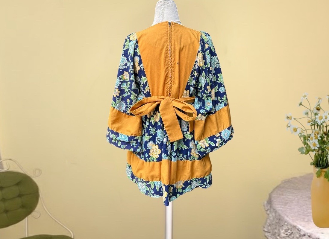 Vintage 1960s Tunic Top Floral Smock Shirt Babydoll Kimono Sleeve Flare 32”