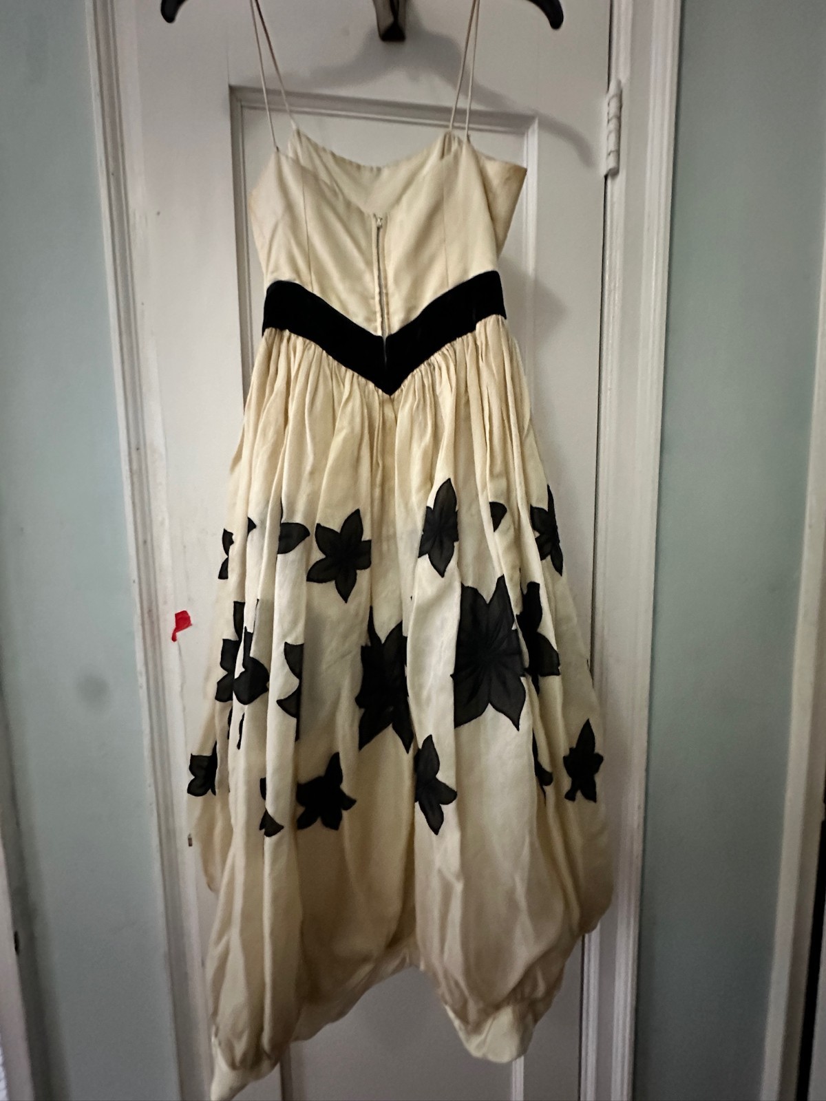 Darling 60’s Vintage Dress Cream w/ Black Details