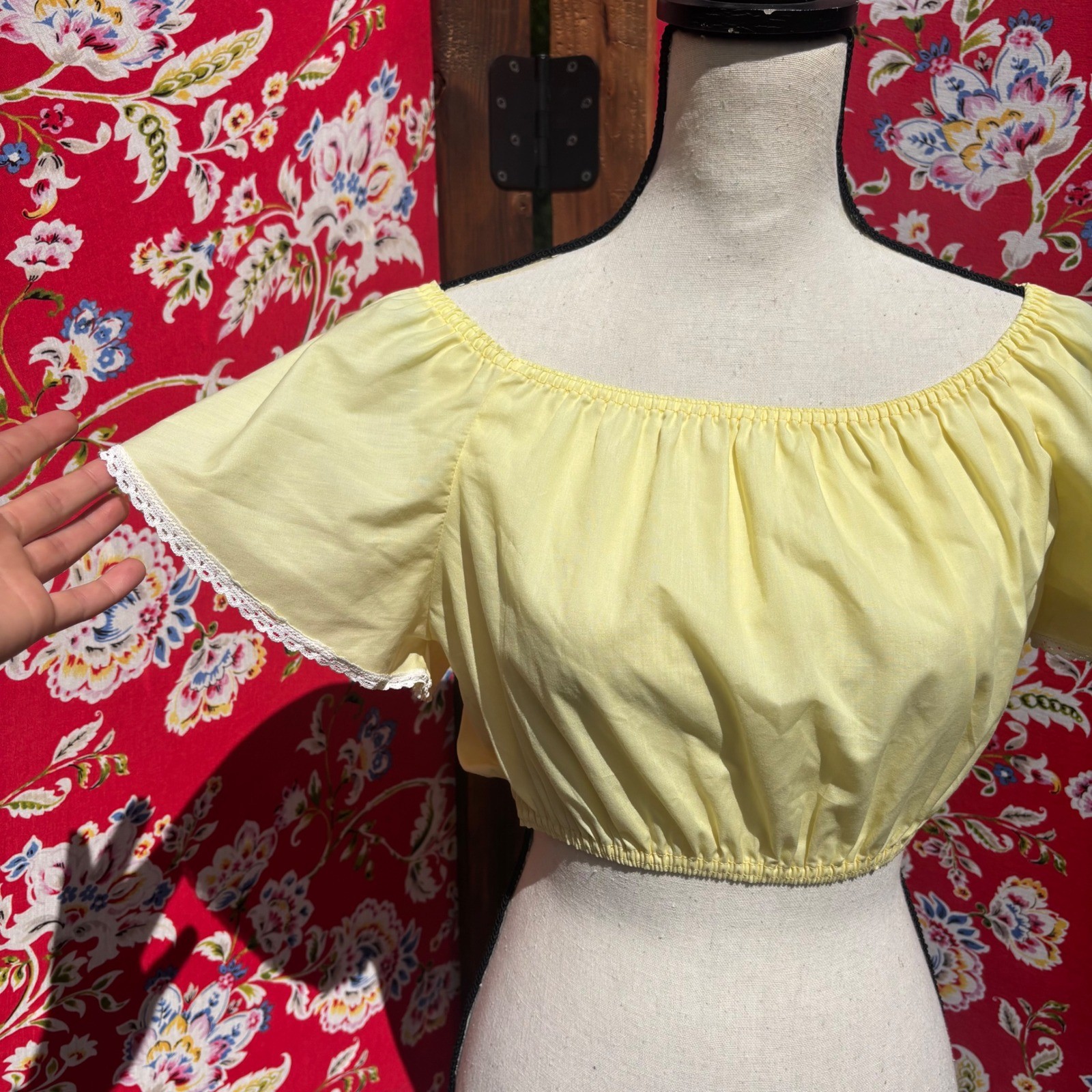 70’s Style Butter Yellow Lace Trim Prairie Renfair Crop Top Women’s One Size