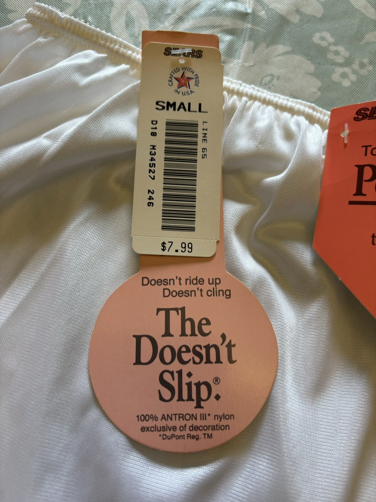 NWT Sears Perfect Choice White Non Slip 27 Inch Nylon Lace Trim Small Vintage