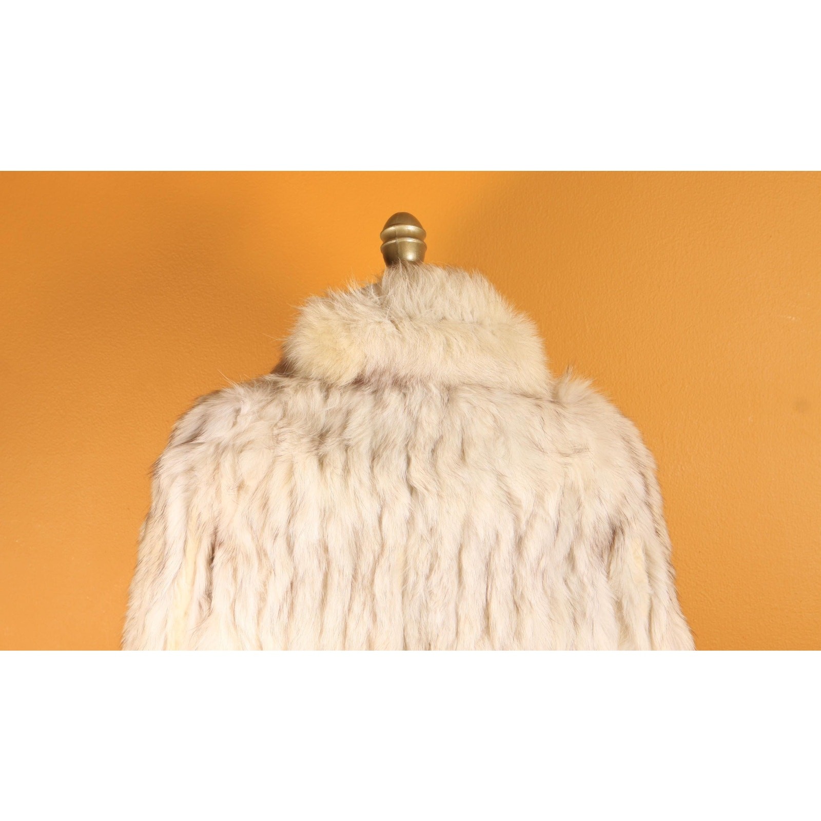 1980s Silver, White and Gray Fox Fur Long Sleeve Coat by Saga Fox -M-L