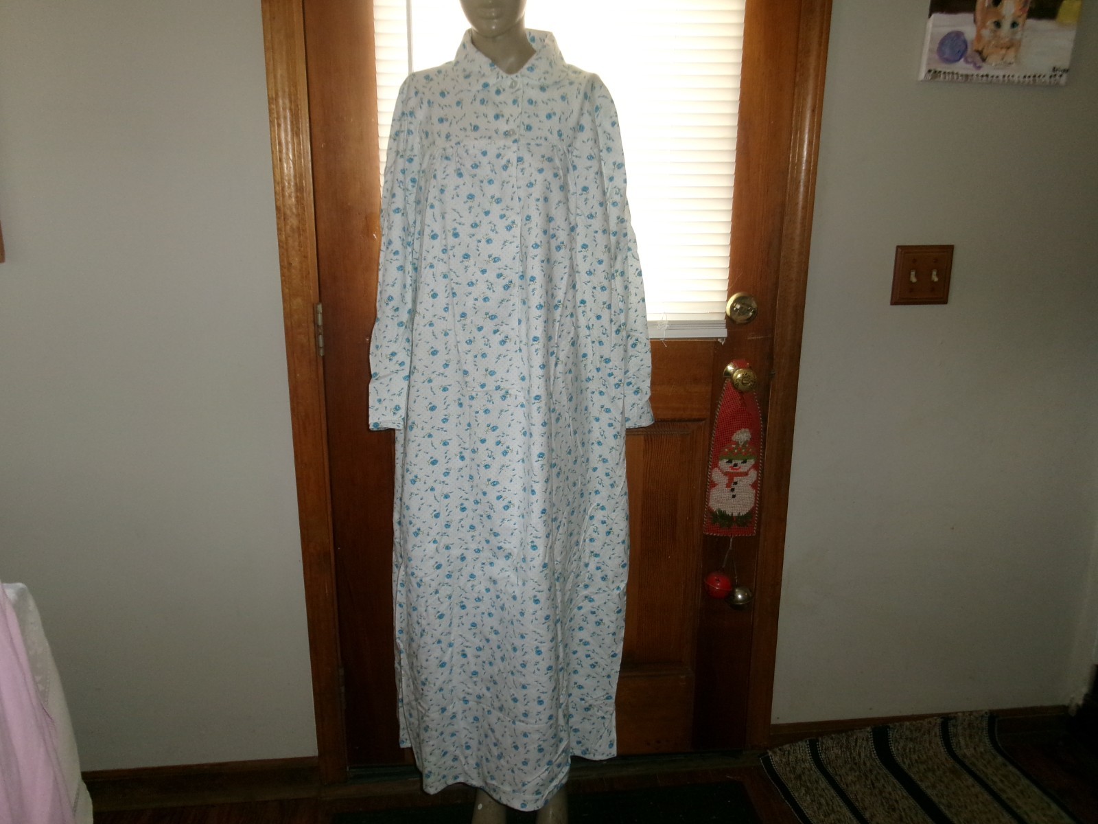 VINTAGE NIGHTGOWN~ SEARS 100% COTTON~BLUE ROSES~L/S~ LONG~ S LG 14-16 NOS