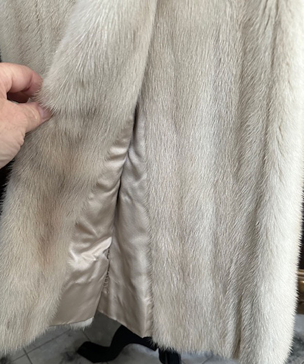 Vintage 1950’s 1960s Double Breasted EMBA Mink Fur Coat – Pale Beige Blond, Soft