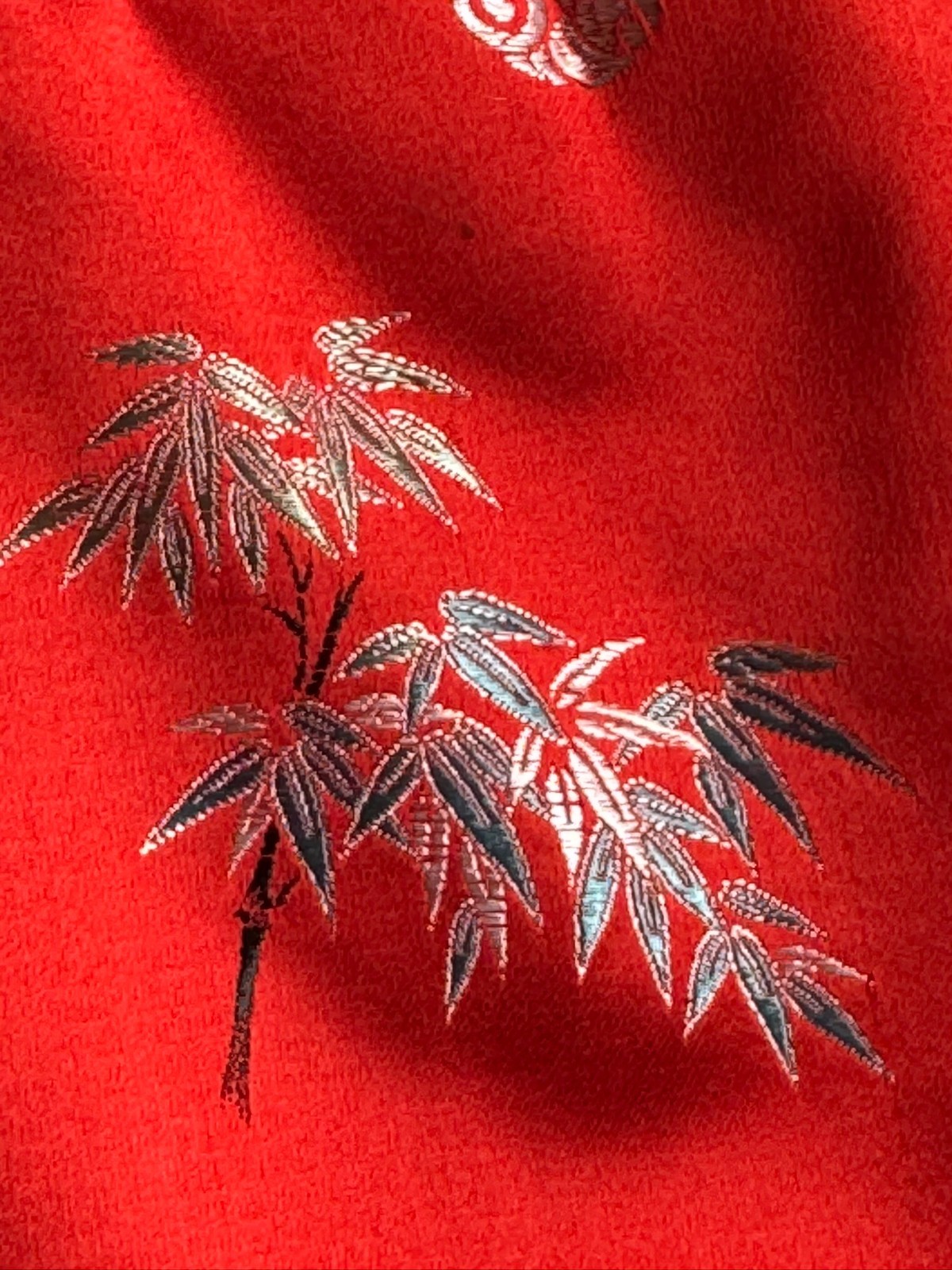 Vintage Kimono Silk Coat Red China Coat 70s Embroidery Silk Size 38 40 42