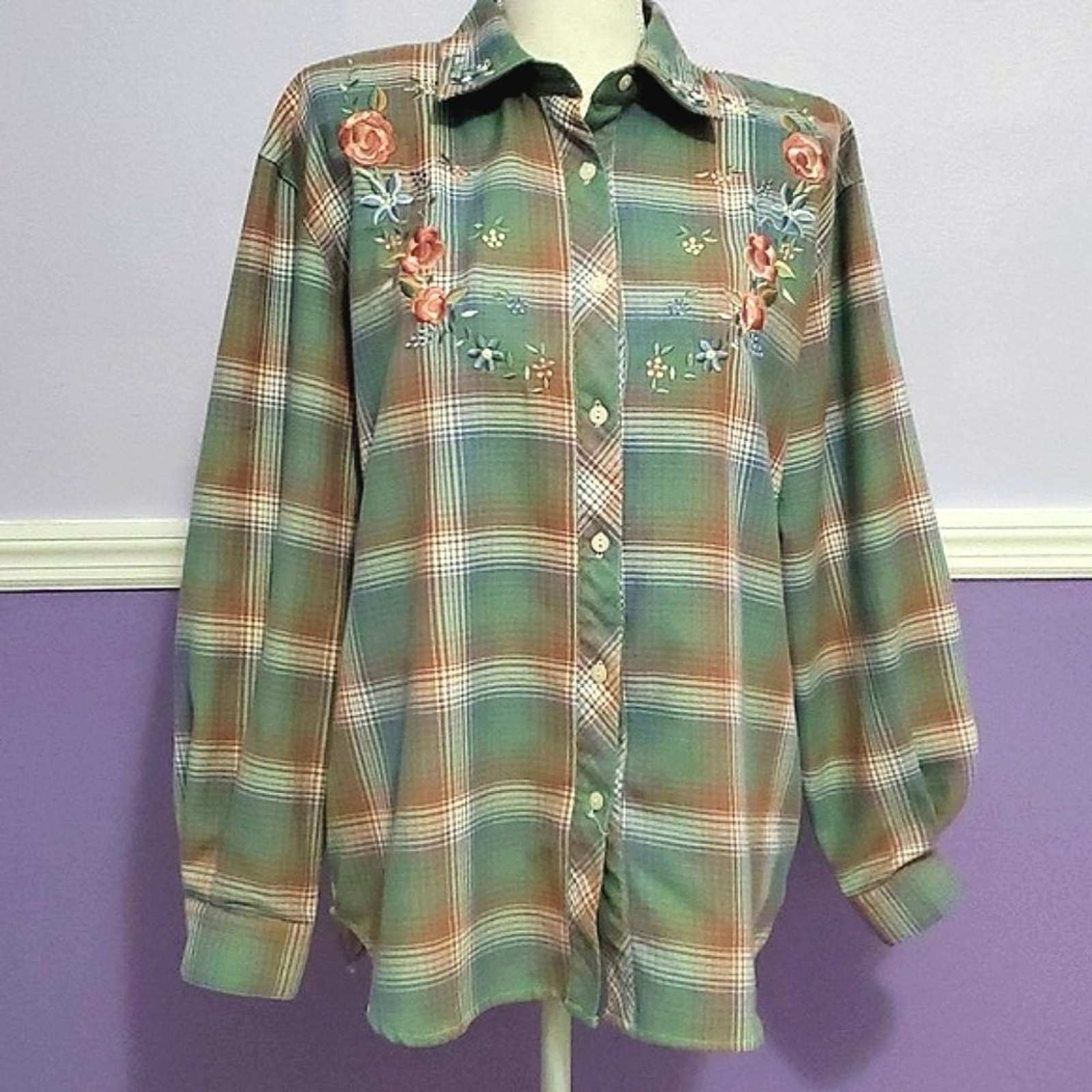 VTG Teddi Sage Green Plaid Embroidered Long Sleeve Button Down Flannel Shirt S