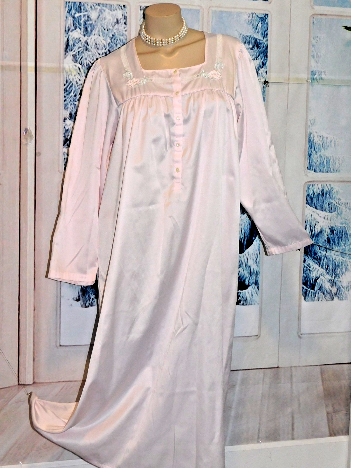 L Cozy Aria Warm Cozy Long Sleeve Free Bust Gown Satin w Flocked lining