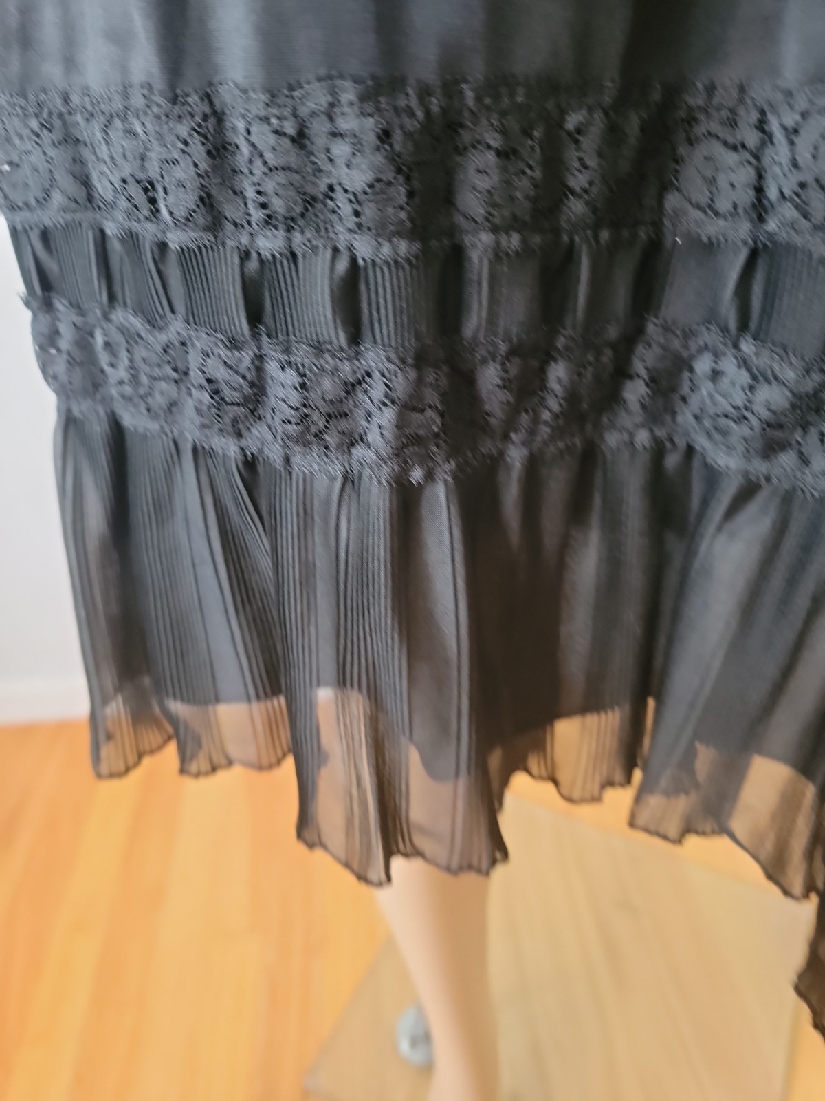 Vintage SEARS All Nylon Black Full Slip Pleat/Lace Detail Size 38