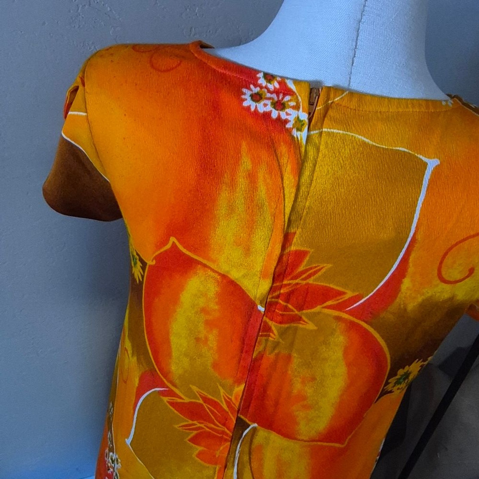 Vintage 60s Paradise Hawaii Orange Floral Shift Dress 12