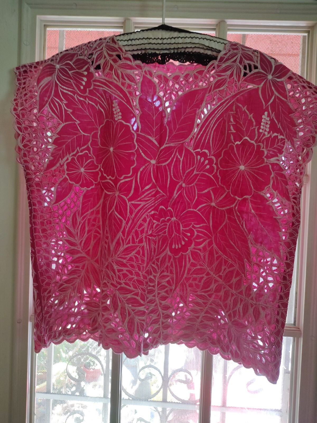 Vintage Pink Ilet Type Blouse Hand Design 70’s large 44″ chest