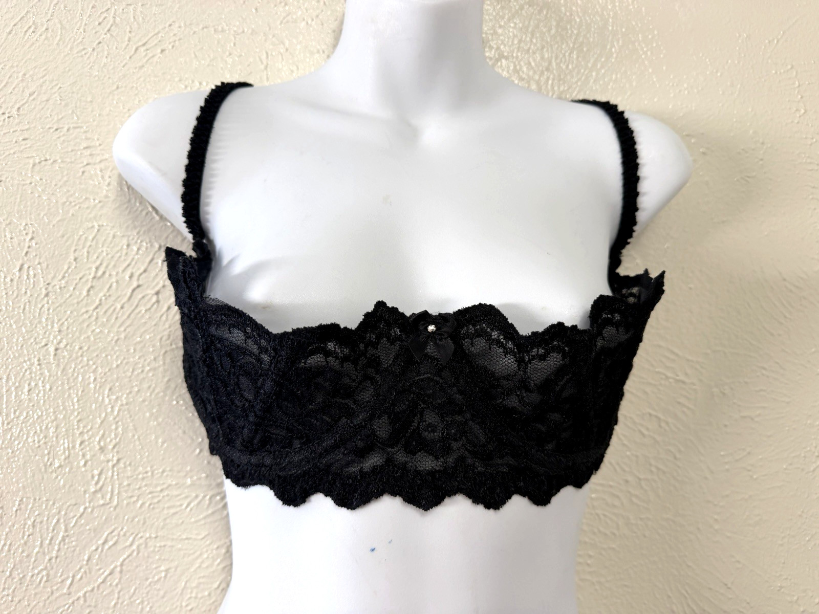 Women VGT 80s Intimate attitude BLK LACE Bra 40 ONE SIZE CUPS UNDERWIRE Lingerie
