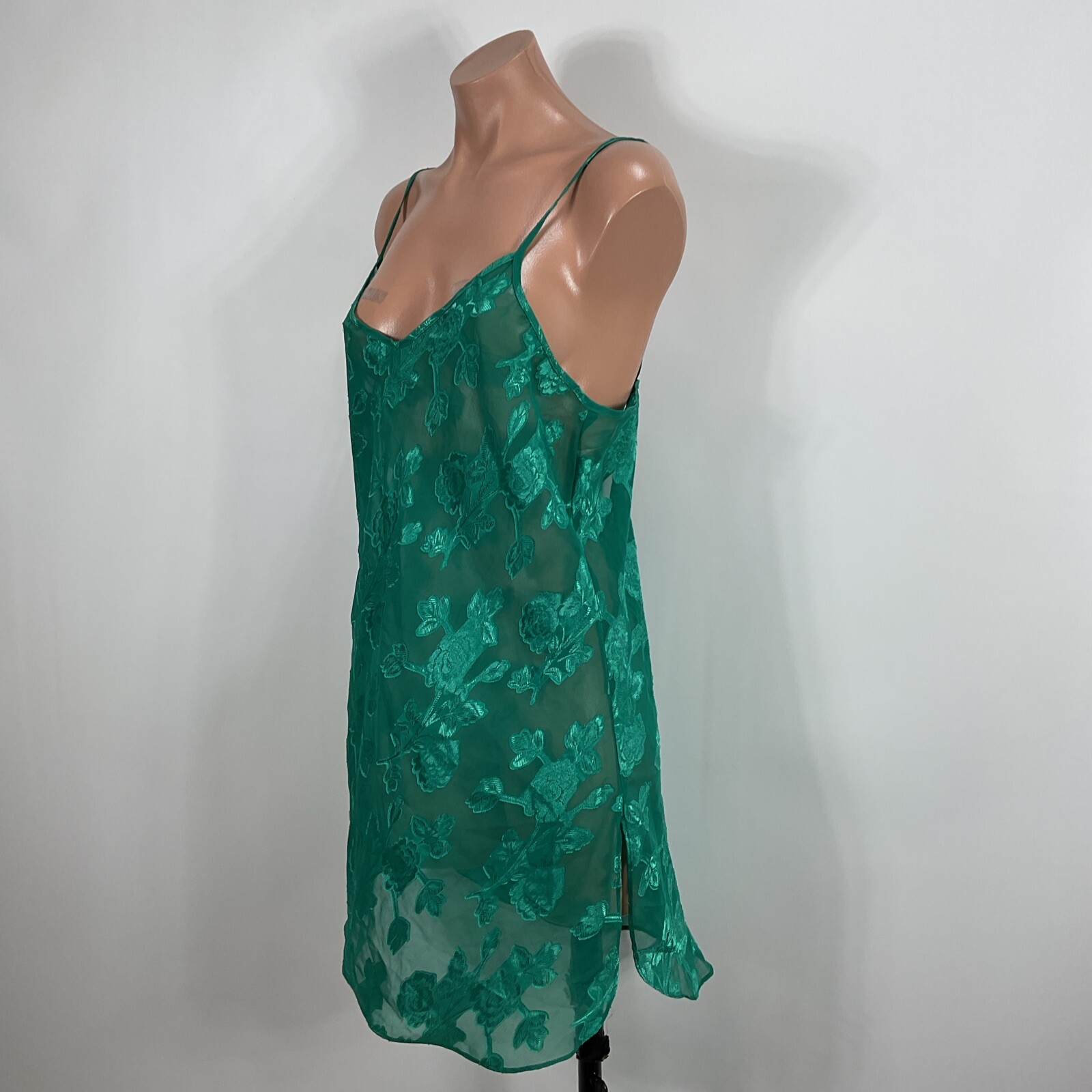 California Dynasty Green Embroidered Negligee Vintage Sexy Satin Gown Sz L Jade