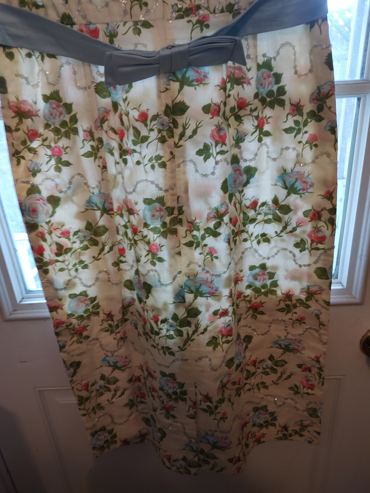Vintage 50’s/60’s Polished Cotton Lovely Tea Dress, Sz L, Floral Dress .