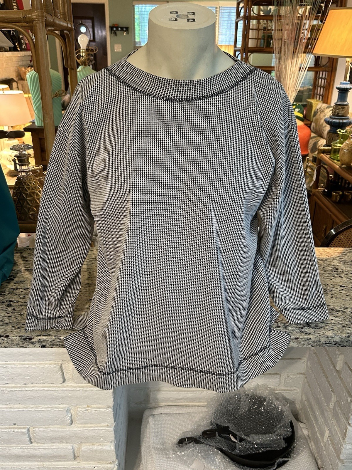 Vintage SML Sport Ltd Women’s Black White Waffle Long Sleeve Top L Thermal Style