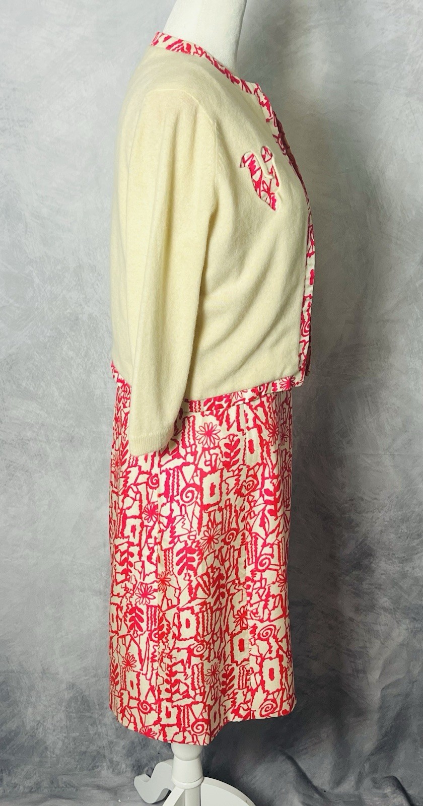 Vintage 1960’s Doncaster Pink & White Silk Shift Dress w/ Cashmere Cardigan Sz M