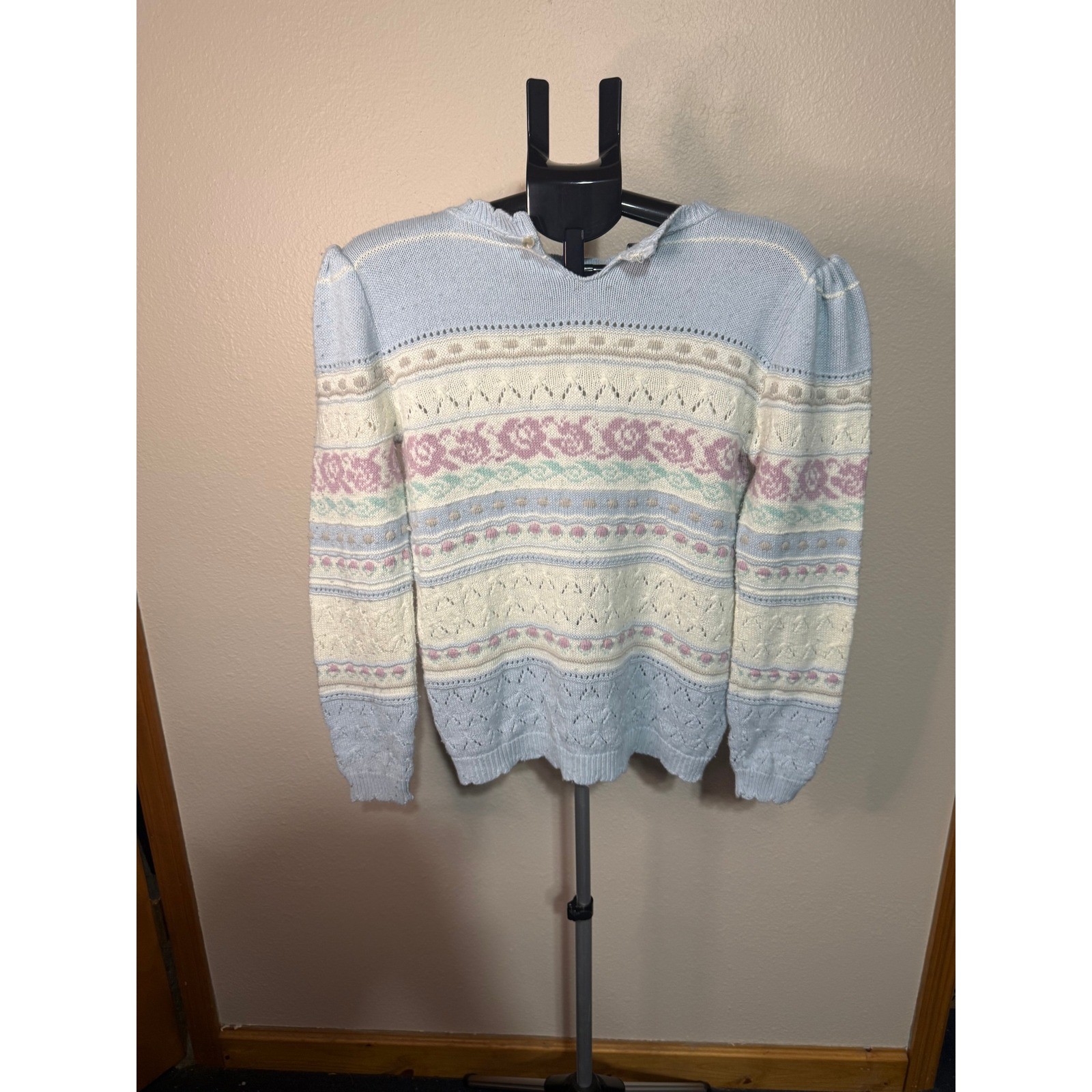 Vintage Beldoch Popper Pastel Floral Knit Sweater Blue Puffed Sleeve Made in USA