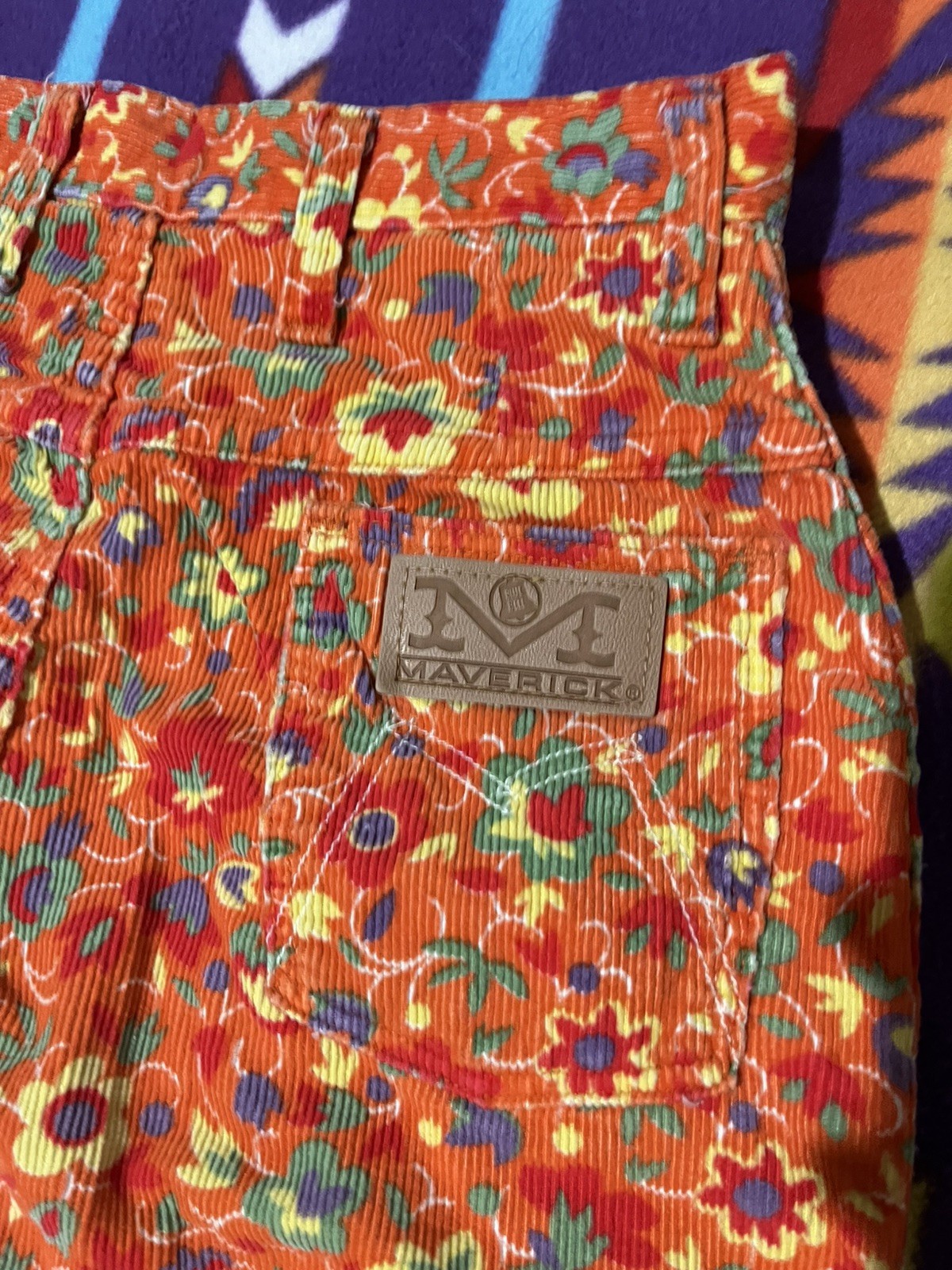 VTG 70s Maverick Blue Bell Corduroy Hippie Floral Women’s Size 11/12 Slim Pants