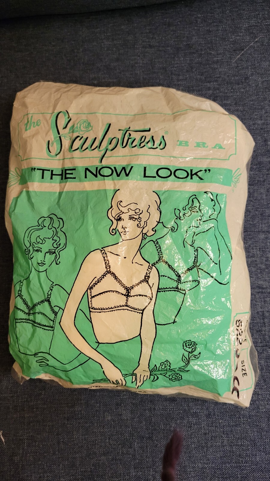 Vintage 1970’s Sculptress White Poly Bra 30 C/ 30 CC Style 522 w/ banderin