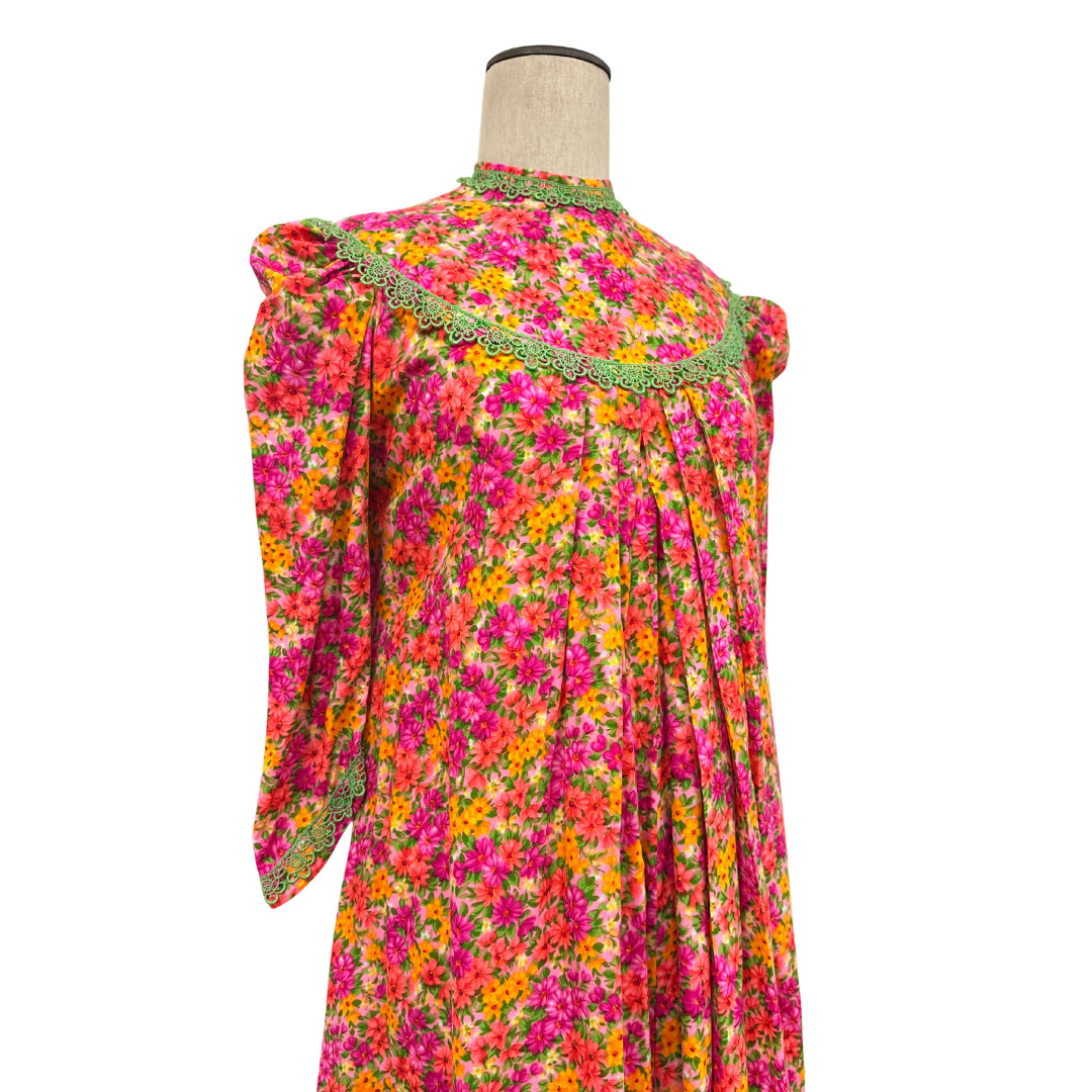 Vintage 1970s Carol & Mary Honolulu Pink Dayglo Puff Sleeve Pleated Maxi Dress