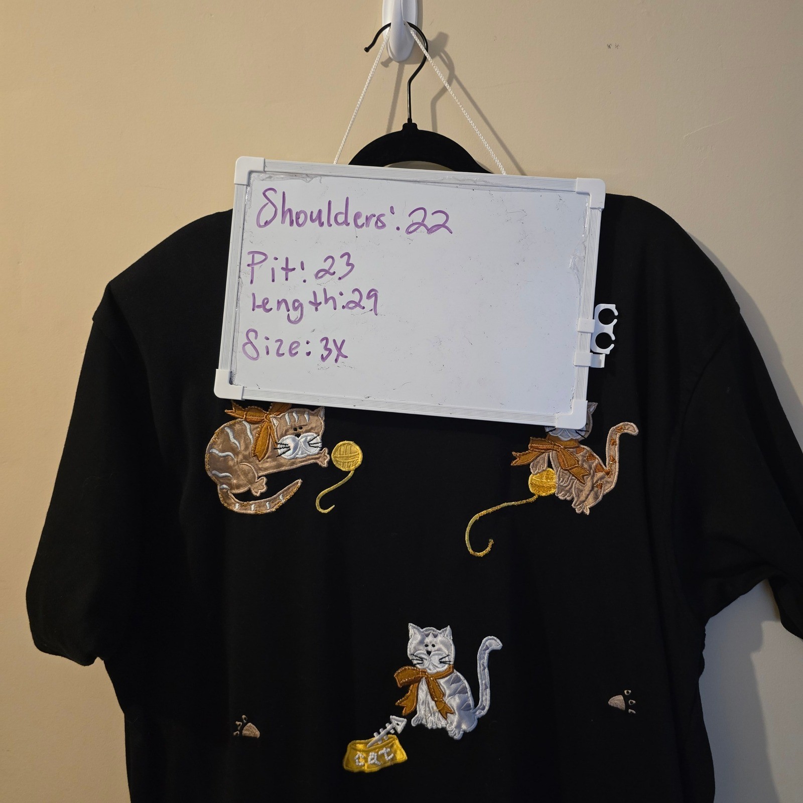 Victoria Woman Vintage Black Cat Embroidered Shoulder Pad Top 3X Short Sleeve