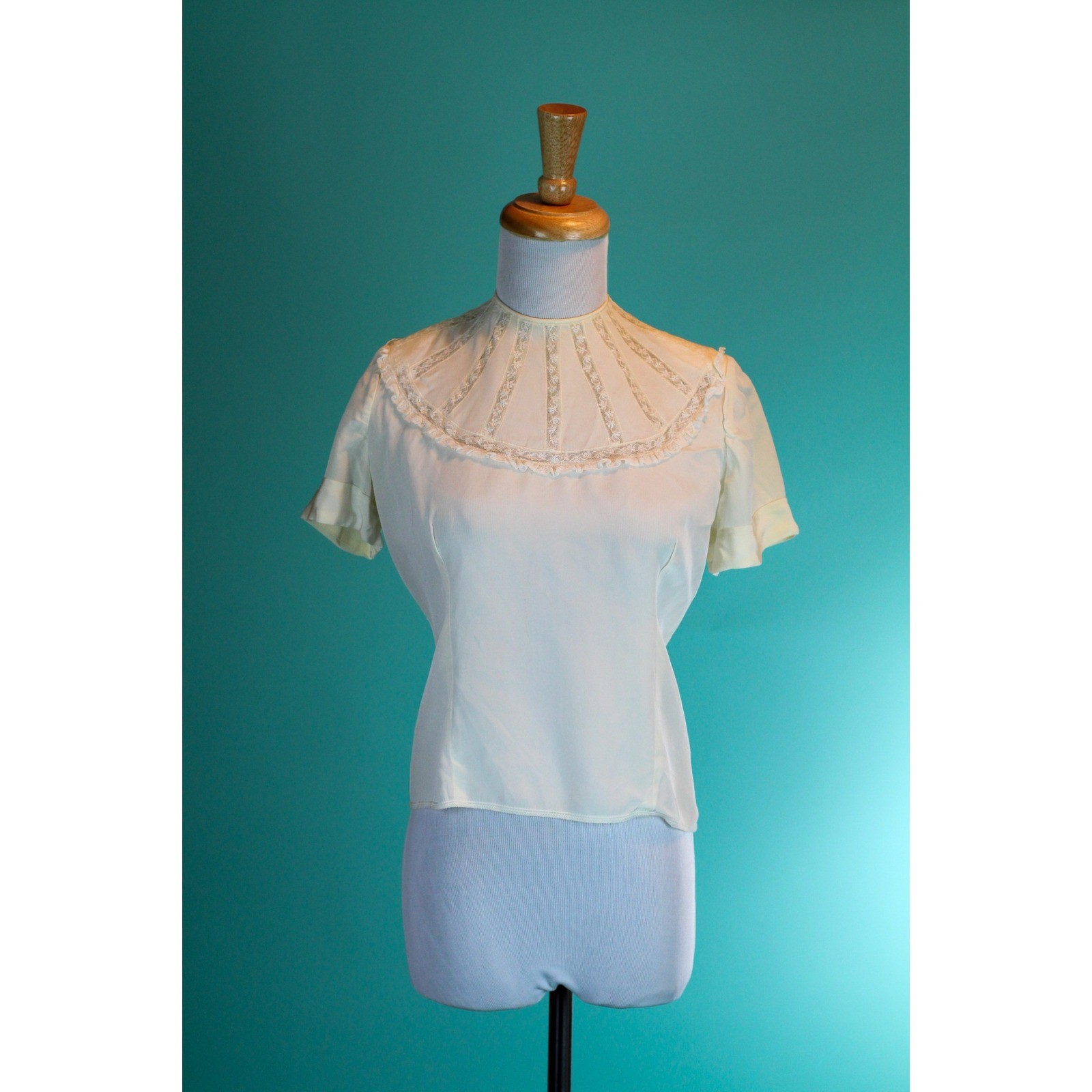 Vintage 1950s Na-Ma-Blouse California Creator Lace Bib Button Back Dress Shirt S