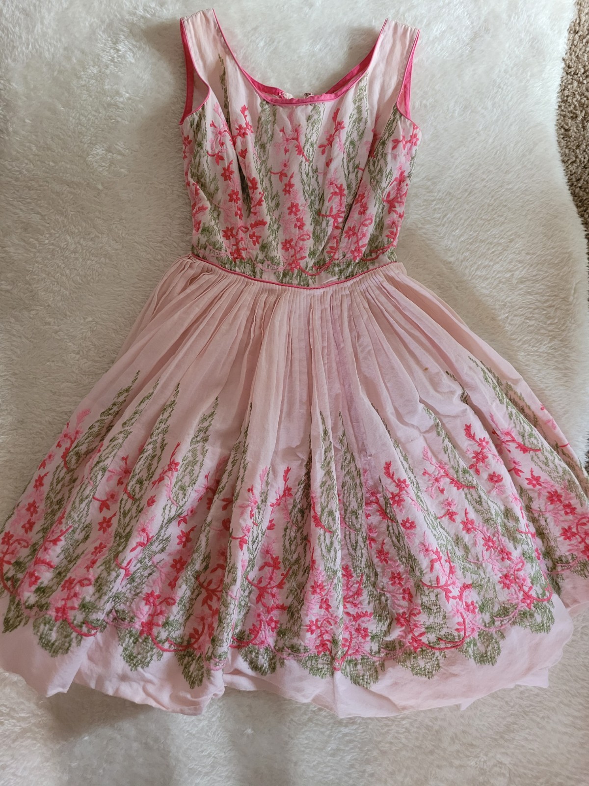 Vintage Handmade Pink Floral Embroidery Dress