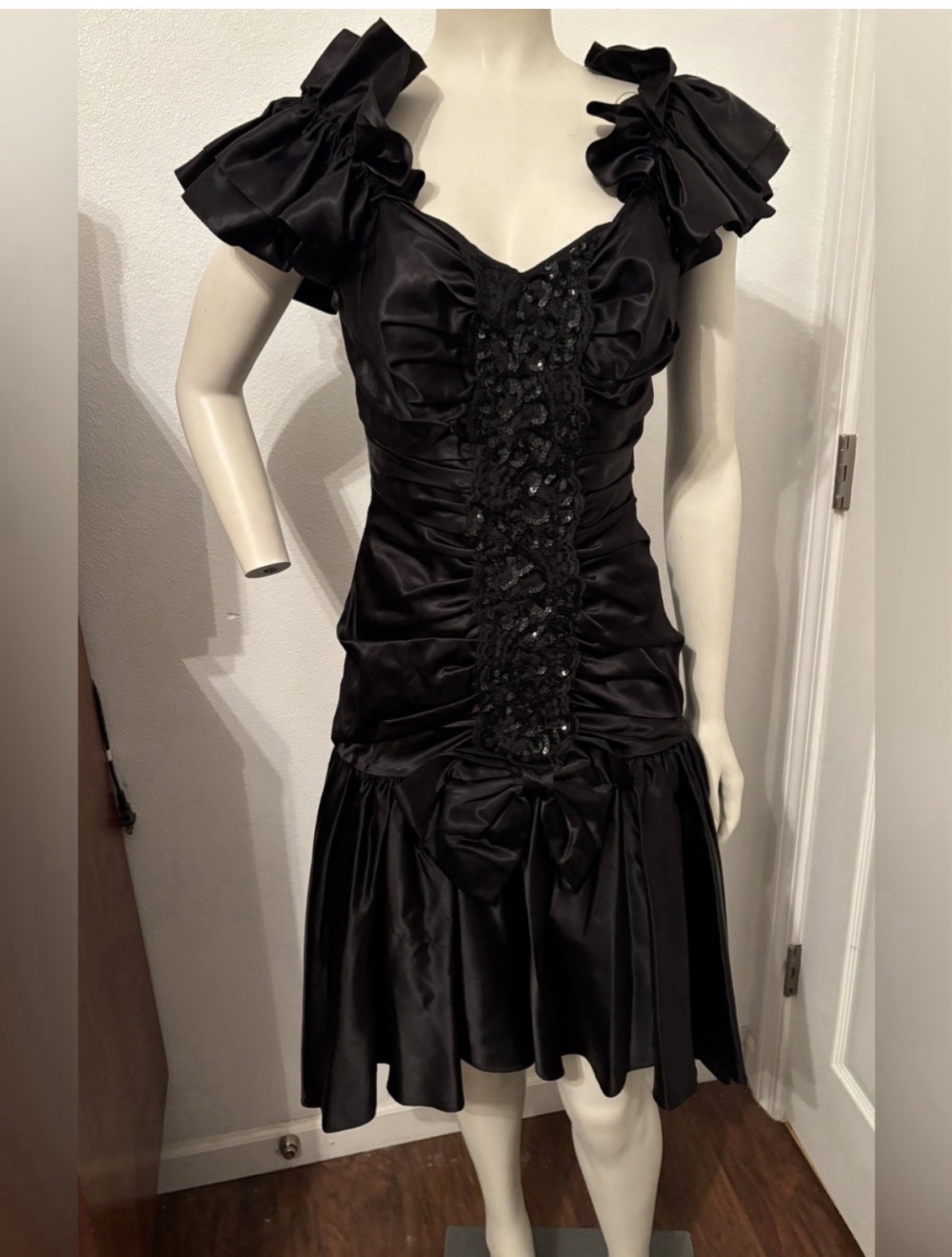 80’s Steppin’ Out Black Prom Dress 0/2 Size 3