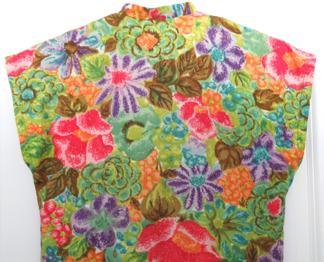 Vtg Waltah Clarke’s Women’s Button Front Hawaiian Floral Blouse Top