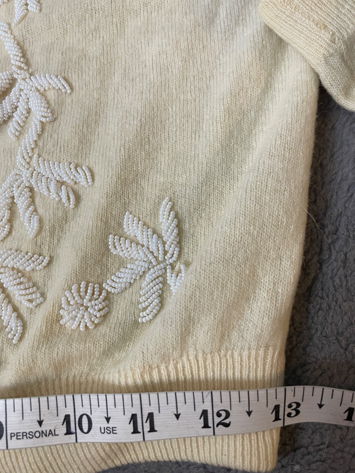 Vintage Beaded Wool Cardigan Sweater M Cream White Floral Pearl Detail VTG
