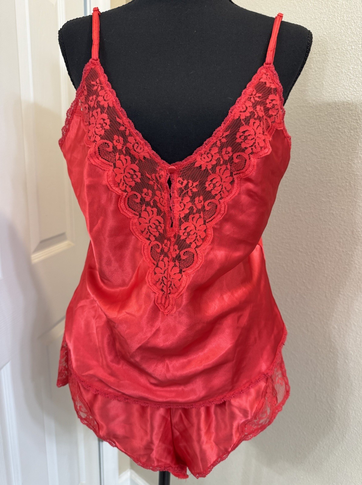 Maidenform Satin Chantilly Lace Set Camisole Shorts Red Vintage Size 7 38