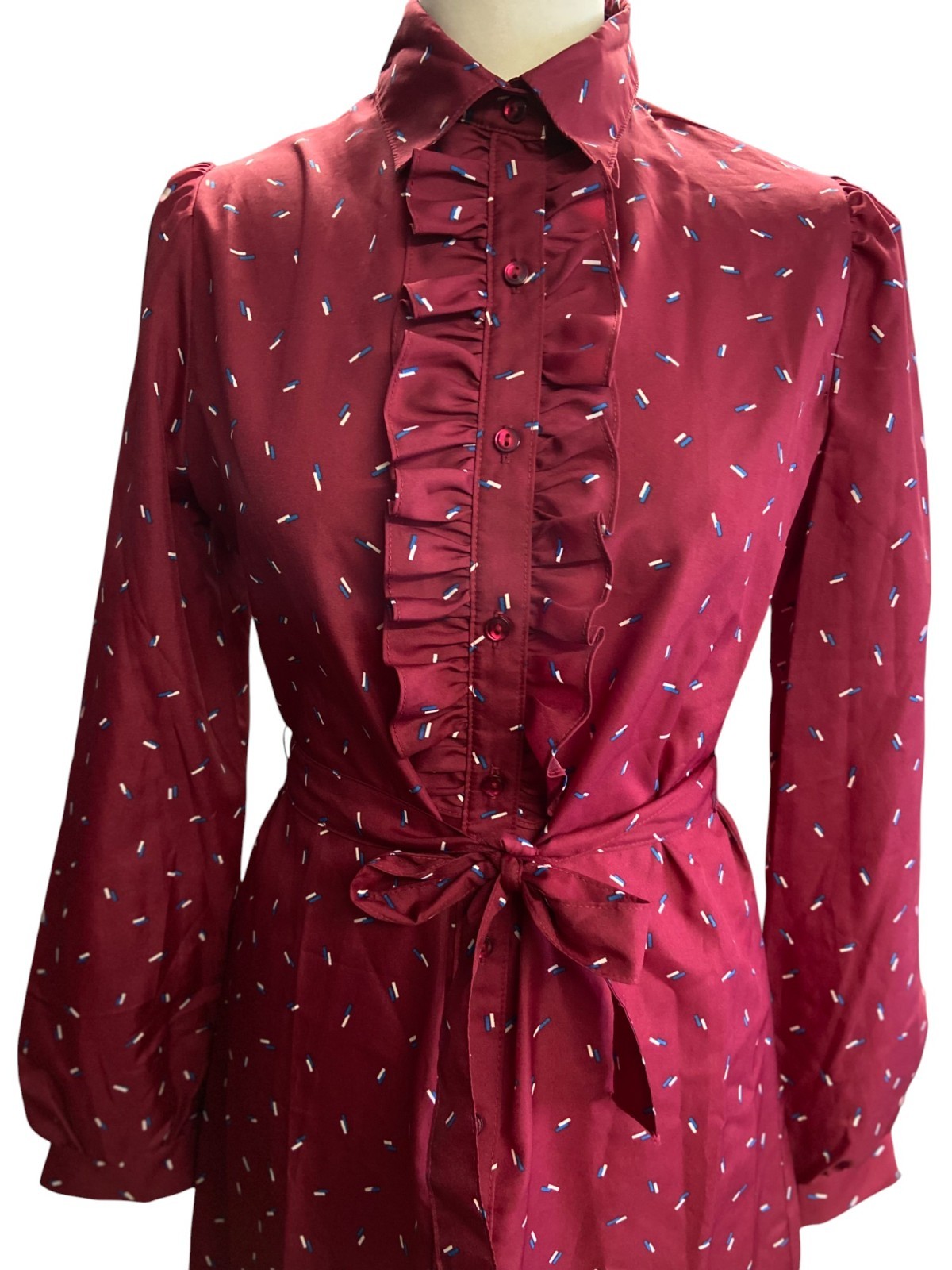 Women’s 70s Vintage feminine dress in a Bordeaux print with ruffles | Size S
