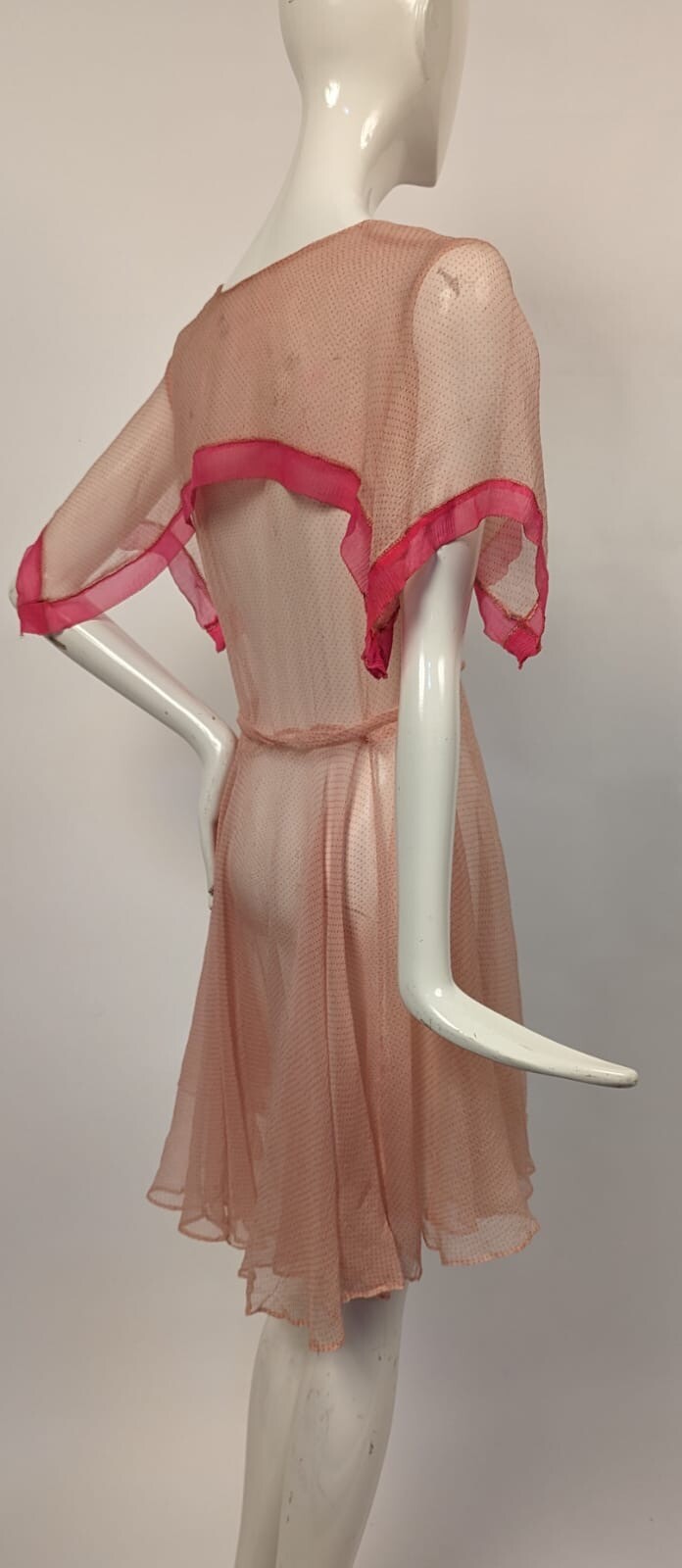 STORYBOOK SWEET 1930’S PINK POLKA DOT SILK CHIFFON SHORT DRESS W CAPE COLLAR