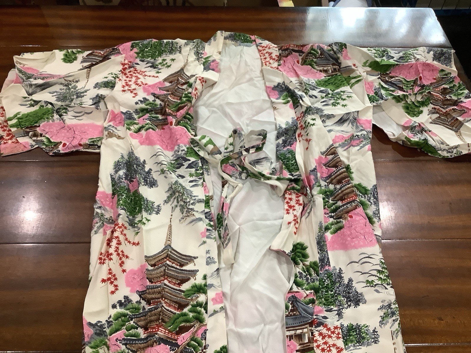 VTG CROWN SILK BLEND CREAM MULTI KIMONO w/BELT one Size