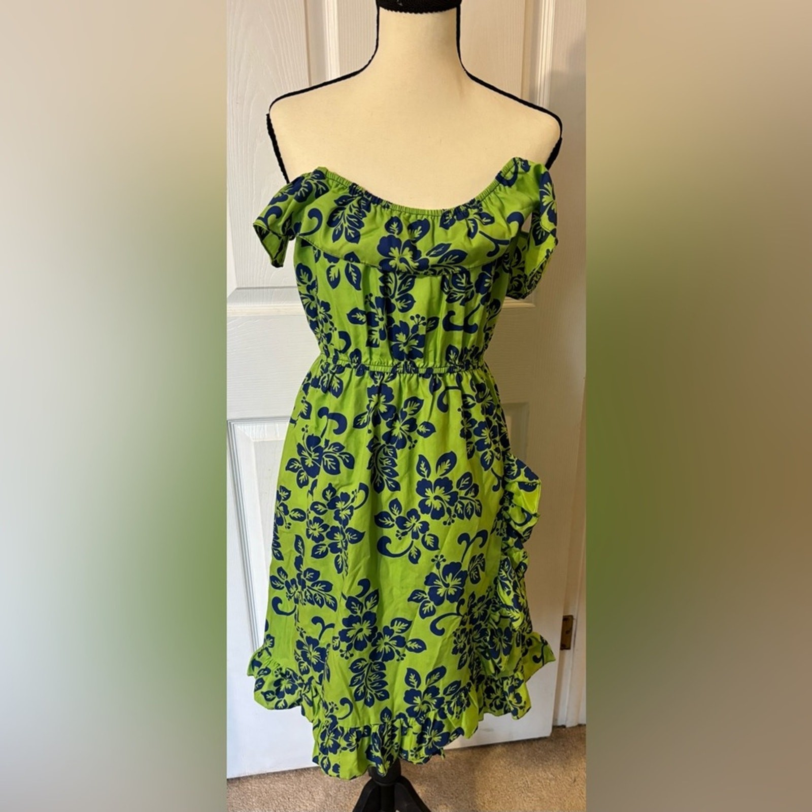 Royal Creations Hawaiian Dress Women’s Size 14 VINTAGE Green & Blue Ruffles